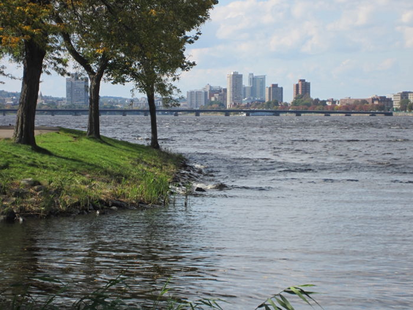 photo of Harvard Bridge